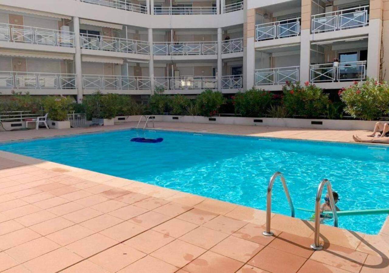 Amour Azur Appartement Pour 2 Avec Jacuzzi Et Terrasse A 2 Minutes De La Mer Vallauris Exterior photo