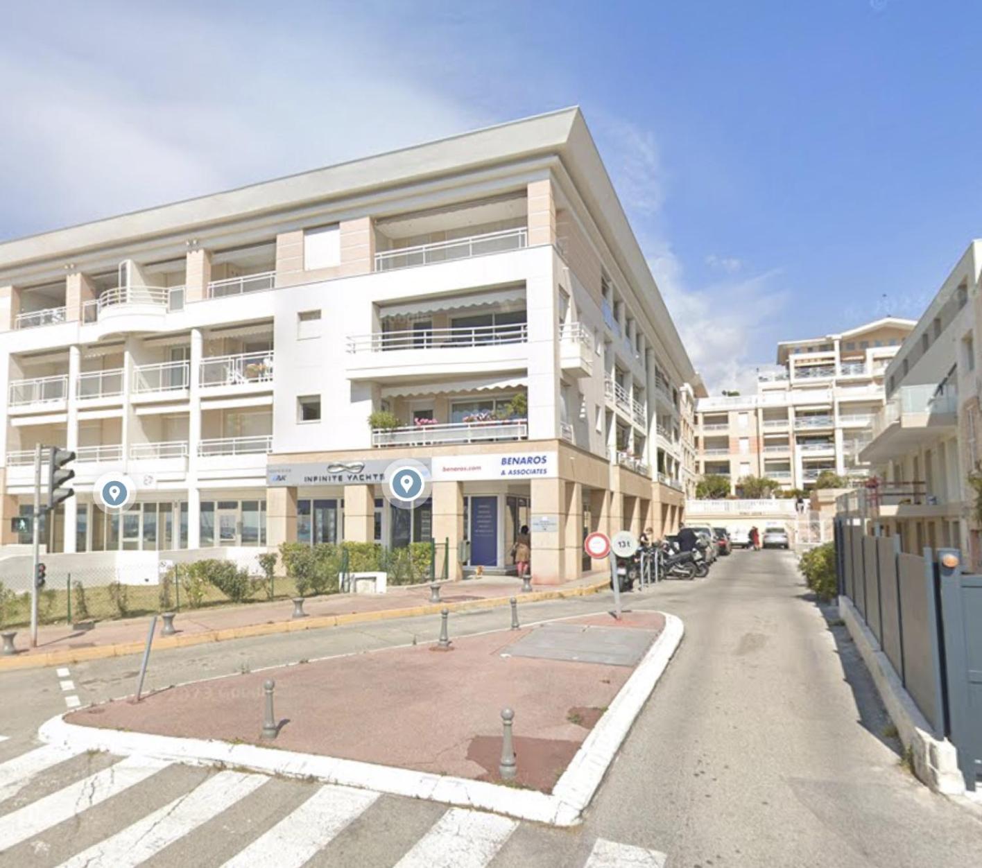 Amour Azur Appartement Pour 2 Avec Jacuzzi Et Terrasse A 2 Minutes De La Mer Vallauris Exterior photo